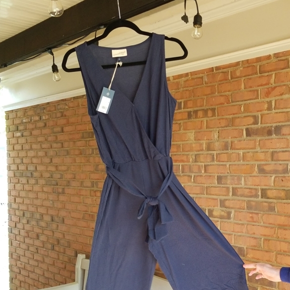 Universal thread jump suit - Picture 2 of 4